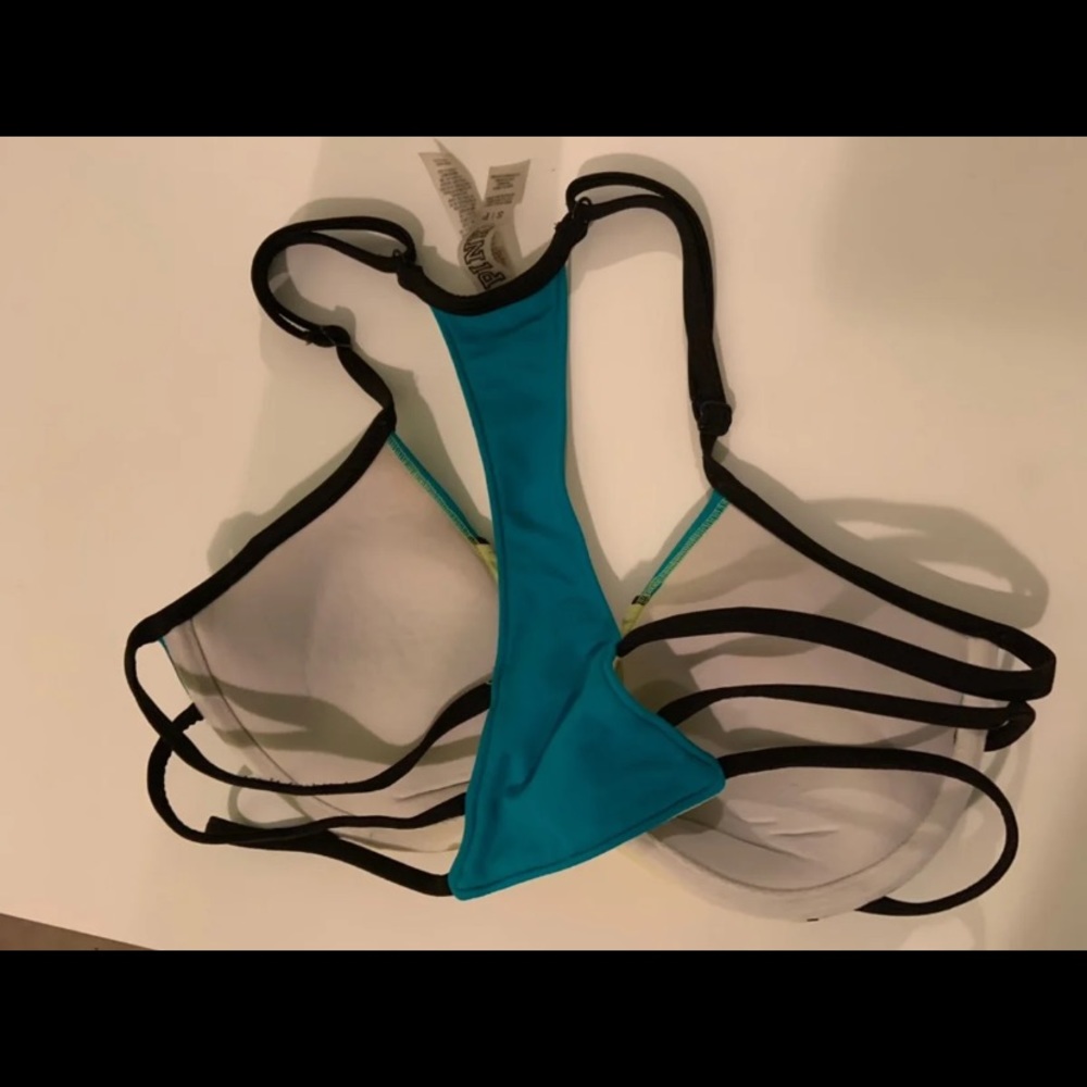 Bikini Top - Picture 2 of 3